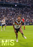 01.10.2026, Fussball UEFA Nations-League 2026/2027, 3.Spieltag, Deutschland - Serbien, in der Allianz-Arena München. Torjubel Tom Bischof (Deutschland) zum 1:0