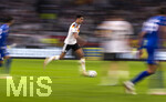 01.10.2026, Fussball UEFA Nations-League 2026/2027, 3.Spieltag, Deutschland - Serbien, in der Allianz-Arena München. Alexander Pavlovic (Deutschland) am Ball 