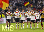 01.10.2026, Fussball UEFA Nations-League 2026/2027, 3.Spieltag, Deutschland - Serbien, in der Allianz-Arena München. v.li: Bundestrainer Jürgen Klopp (Deutschland), Tom Bischof (Deutschland), Alexander Pavlovic (Deutschland), Philipp Treu (Deutschland), Vitaly Janelt (Deutschland), Florian Wirtz (Deutschland), Mika Baur (Deutschland), Yannik Engelhardt (Deutschland), nach dem Spiel bei der Ehrenrunde, 