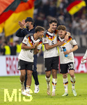 01.10.2026, Fussball UEFA Nations-League 2026/2027, 3.Spieltag, Deutschland - Serbien, in der Allianz-Arena München. v.li: Bundestrainer Jürgen Klopp (Deutschland), Tom Bischof (Deutschland),  Alexander Pavlovic (Deutschland), Philipp Treu (Deutschland),  nach dem Spiel bei der Ehrenrunde, 