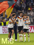 01.10.2026, Fussball UEFA Nations-League 2026/2027, 3.Spieltag, Deutschland - Serbien, in der Allianz-Arena München. v.li: Bundestrainer Jürgen Klopp (Deutschland), Tom Bischof (Deutschland), Alexander Pavlovic (Deutschland), Philipp Treu (Deutschland),  nach dem Spiel bei der Ehrenrunde, 
