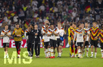 01.10.2026, Fussball UEFA Nations-League 2026/2027, 3.Spieltag, Deutschland - Serbien, in der Allianz-Arena München. v.li: Florian Wirtz (Deutschland), Yannik Engelhardt (Deutschland), Serge Gnabry (Deutschland), Bambase Conte (Deutschland), Nick Woltemade (Deutschland), Derry Scherhant (Deutschland), Jonathan Burkardt (Deutschland), Maximilian Mittelstädt (Deutschland), Torwart Finn Dahmen (Deutschland), Waldemar Anton (Deutschland), Finn Jeltsch (Deutschland) nach dem Spiel bei der Ehrenrunde, 