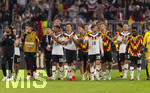 01.10.2026, Fussball UEFA Nations-League 2026/2027, 3.Spieltag, Deutschland - Serbien, in der Allianz-Arena München. v.li: Florian Wirtz (Deutschland), Yannik Engelhardt (Deutschland), Serge Gnabry (Deutschland), Bambase Conte (Deutschland), Nick Woltemade (Deutschland), Derry Scherhant (Deutschland), Jonathan Burkardt (Deutschland), Maximilian Mittelstädt (Deutschland), Torwart Finn Dahmen (Deutschland), Waldemar Anton (Deutschland), Ridle Baku (Deutschland) nach dem Spiel bei der Ehrenrunde, 