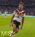 01.10.2026, Fussball UEFA Nations-League 2026/2027, 3.Spieltag, Deutschland - Serbien, in der Allianz-Arena München. Tom Bischof (Deutschland) Torjubel 