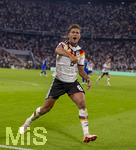 01.10.2026, Fussball UEFA Nations-League 2026/2027, 3.Spieltag, Deutschland - Serbien, in der Allianz-Arena München. Tom Bischof (Deutschland) Torjubel 