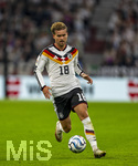 01.10.2026, Fussball UEFA Nations-League 2026/2027, 3.Spieltag, Deutschland - Serbien, in der Allianz-Arena München. Maximilian Mittelstädt (Deutschland) am Ball 
