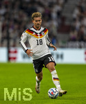01.10.2026, Fussball UEFA Nations-League 2026/2027, 3.Spieltag, Deutschland - Serbien, in der Allianz-Arena München. Maximilian Mittelstädt (Deutschland) am Ball 