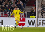 01.10.2026, Fussball UEFA Nations-League 2026/2027, 3.Spieltag, Deutschland - Serbien, in der Allianz-Arena München. Torwart Jonas Urbig (Deutschland) Schuss