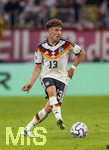01.10.2026, Fussball UEFA Nations-League 2026/2027, 3.Spieltag, Deutschland - Serbien, in der Allianz-Arena München. Philipp Treu (Deutschland) am Ball 