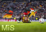 01.10.2026, Fussball UEFA Nations-League 2026/2027, 3.Spieltag, Deutschland - Serbien, in der Allianz-Arena München. Torwart Jonas Urbig (Deutschland) beim Aufwärmen.
