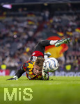 01.10.2026, Fussball UEFA Nations-League 2026/2027, 3.Spieltag, Deutschland - Serbien, in der Allianz-Arena München. Torwart Jonas Urbig (Deutschland) beim Aufwärmen.