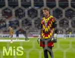 01.10.2026, Fussball UEFA Nations-League 2026/2027, 3.Spieltag, Deutschland - Serbien, in der Allianz-Arena München. Torwart Jonas Urbig (Deutschland) beim Aufwärmen.
