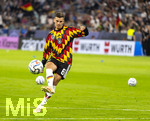 01.10.2026, Fussball UEFA Nations-League 2026/2027, 3.Spieltag, Deutschland - Serbien, in der Allianz-Arena München. Aufwärmen, Yannik Engelhardt (Deutschland) Schuss
