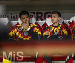 01.10.2026, Fussball UEFA Nations-League 2026/2027, 3.Spieltag, Deutschland - Serbien, in der Allianz-Arena München. v.li: Torwart Noah Atubolu (Deutschland)
, Yannik Engelhardt (Deutschland) 