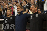 01.10.2026, Fussball UEFA Nations-League 2026/2027, 3.Spieltag, Deutschland - Serbien, in der Allianz-Arena München.  v.li: Co-Trainer Pepijn Lijnders (Deutschland), Bundestrainer Jürgen Klopp (Deutschland), Co-Trainer Peter Krawietz (Deutschland) 