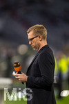 01.10.2026, Fussball UEFA Nations-League 2026/2027, 3.Spieltag, Deutschland - Serbien, in der Allianz-Arena München. Moderatorenduo, zum letzten mal vor der Kamera an dem Spiel, ZDF Experete Per Mertesacker (Deutschland) 