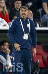 01.10.2026, Fussball UEFA Nations-League 2026/2027, 3.Spieltag, Deutschland - Serbien, in der Allianz-Arena München. Trainer Veljko Paunovic (Serbien) an der Seitenlinie in Rage 