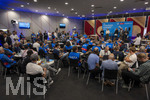 01.10.2026, Fussball UEFA Nations-League 2026/2027, 3.Spieltag, Deutschland - Serbien, in der Allianz-Arena München. Im Presseraum wird die Torjägerkanone im Amateurfussball vergeben mit Philipp Lahm 