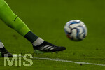 01.10.2026, Fussball UEFA Nations-League 2026/2027, 3.Spieltag, Deutschland - Serbien, in der Allianz-Arena München. Abschlag Torwart