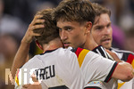 01.10.2026, Fussball UEFA Nations-League 2026/2027, 3.Spieltag, Deutschland - Serbien, in der Allianz-Arena München. Torjubel Philipp Treu (Deutschland) mit Tom Bischof (Deutschland) 