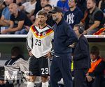 01.10.2026, Fussball UEFA Nations-League 2026/2027, 3.Spieltag, Deutschland - Serbien, in der Allianz-Arena München. v.li: Vitaly Janelt (Deutschland) vor seiner Einwechslung mit Bundestrainer Jürgen Klopp (Deutschland) 
