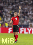 01.10.2026, Fussball UEFA Nations-League 2026/2027, 3.Spieltag, Deutschland - Serbien, in der Allianz-Arena München. Schiedsrichter Espen Eskas (Norwegen)
