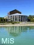 15.09.2026, Forggensee bei Füssen im Allgäu, das Festspielhaus Füssen, Aussenaufnahme mit Blick vom See.