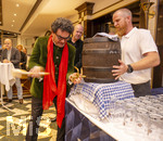04.10.2026, Internationales Klassikfestival: Festival der Nationen 2026, im Kurhaus Bad Wörishofen (Unterallgäu), Letzter Tag nach der Abschlussgala von Tenor Rolando Villazon, Empfang Ehrengäste im Hotel Tanneck Bad Wörishofen, mit Fass-Anstich Oktoberfestbier mit Rolando Villazon 