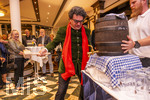 04.10.2026, Internationales Klassikfestival: Festival der Nationen 2026, im Kurhaus Bad Wörishofen (Unterallgäu), Letzter Tag nach der Abschlussgala von Tenor Rolando Villazon, Empfang Ehrengäste im Hotel Tanneck Bad Wörishofen, mit Fass-Anstich Oktoberfestbier mit Rolando Villazon 