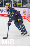 09.10.2026, München, Deutschland. PENNY DEL, Deutsche Eishockey Liga, Saison 2026/27, 7. Spieltag: EHC Red Bull München gegen ERC Ingolstadt im SAP Garden in München. Moritz Warnecke (EHC Red Bull München) am Puck, mit dem Puck, in Puckbesitz