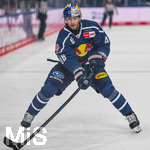 09.10.2026, München, Deutschland. PENNY DEL, Deutsche Eishockey Liga, Saison 2026/27, 7. Spieltag: EHC Red Bull München gegen ERC Ingolstadt im SAP Garden in München. Lucas Thaler (EHC Red Bull München) am Puck, mit dem Puck, in Puckbesitz