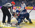09.10.2026, München, Deutschland. PENNY DEL, Deutsche Eishockey Liga, Saison 2026/27, 7. Spieltag: EHC Red Bull München gegen ERC Ingolstadt im SAP Garden in München. Patrick Hager (EHC Red Bull München)  im Eishockey Bully