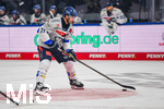 09.10.2026, München, Deutschland. PENNY DEL, Deutsche Eishockey Liga, Saison 2026/27, 7. Spieltag: EHC Red Bull München gegen ERC Ingolstadt im SAP Garden in München. Kenny Agostino (ERC Ingolstadt) am Puck, mit dem Puck, in Puckbesitz