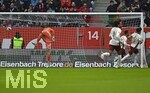 10.10.2026, Fussball Bundesliga 2026/2027, 5.Spieltag, FC Augsburg - FC Bayern München, in der WWK-Arena Augsburg, Torwart Manuel Neuer (FC Bayern München) ärgert sich über das 1:0


