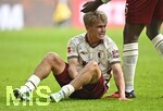 10.10.2026, Fussball Bundesliga 2026/2027, 5.Spieltag, FC Augsburg - FC Bayern München, in der WWK-Arena Augsburg, Hennes Behrens (FC Augsburg) mit einer langen Wunde am Fuß


