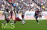 10.10.2026, Fussball Bundesliga 2026/2027, 5.Spieltag, FC Augsburg - FC Bayern München, in der WWK-Arena Augsburg, Ismael Saibari (FC Bayern München) zieht ab


