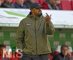 10.10.2026, Fussball Bundesliga 2026/2027, 5.Spieltag, FC Augsburg - FC Bayern München, in der WWK-Arena Augsburg, Trainer Vincent Kompany (FC Bayern München) ist ratlos


