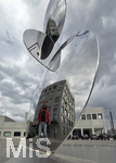 23.03.2025, Leitz-Park (Leica-Welt) in Wetzlar (Deutschland), der Firmensitze der Leica Camera Werke im mittelhessischen Wetzlar. Mit dem Produktions- und Verwaltungsgebäude und einem Museum in moderner Sichtbeton-Bauweise und moderner Spiegel-Architektur.