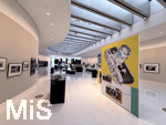 23.03.2025, Leitz-Park (Leica-Welt) in Wetzlar (Deutschland), der Firmensitze der Leica Camera Werke im mittelhessischen Wetzlar. Mit dem Produktions- und Verwaltungsgebäude und einem Museum in moderner Sichtbeton-Bauweise. Leica M Kameras Sonderausstellung.