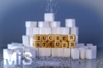 14.10.2026, Thema Zuckersteuer für Softgetränke. Studioaufnahme mit Würfelzucker und Schriftzug ZUCKERSTEUER.  Die Bundesregierung hat sich im Streit um die Zuckersteuer für Getränke geeinigt, Der Kompromiss sieht eine zweistufige Steuer und Ausnahmen für kleinere Hersteller vor. So soll ab dem 1. Juli 2027 ein Steuersatz von 26 Cent auf gesüßte Getränke mit einem Zuckergehalt ab 5 Gramm pro 100 Milliliter erhoben werden. Bei einem Zuckergehalt von 8 Gramm pro 100 Milliliter soll der Satz 32 Cent betragen.