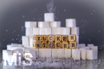 14.10.2026, Thema Zuckersteuer für Softgetränke. Studioaufnahme mit Würfelzucker und Schriftzug ZUCKERSTEUER.  Die Bundesregierung hat sich im Streit um die Zuckersteuer für Getränke geeinigt, Der Kompromiss sieht eine zweistufige Steuer und Ausnahmen für kleinere Hersteller vor. So soll ab dem 1. Juli 2027 ein Steuersatz von 26 Cent auf gesüßte Getränke mit einem Zuckergehalt ab 5 Gramm pro 100 Milliliter erhoben werden. Bei einem Zuckergehalt von 8 Gramm pro 100 Milliliter soll der Satz 32 Cent betragen.