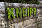 15.10.2026, Kneippkur in Bad Wörishofen im Unterallgäu. Schriftzug KNEIPP in der Kurhaus-Pergola in begrünten Lettern, in der Kneippstadt wird die Kur gelebt und gearbeitet nach Pfarrer Sebastian Kneipp. 
