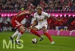 17.10.2026, Fussball Bundesliga 2026/2027, 6.Spieltag, FC Bayern München - RB Leipzig, in der Allianz-Arena München,   v.l. Konrad Laimer (FC Bayern München) gegen Antonio Nusa (RB Leipzig) 


