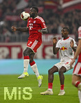 17.10.2026, Fussball Bundesliga 2026/2027, 6.Spieltag, FC Bayern München - RB Leipzig, in der Allianz-Arena München,   
v.l. Dayot Upamecano (FC Bayern München) gegen Ezechiel Banzuzi (RB Leipzig) 

