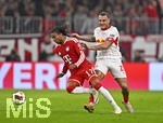 17.10.2026, Fussball Bundesliga 2026/2027, 6.Spieltag, FC Bayern München - RB Leipzig, in der Allianz-Arena München,   v.l. Michael Olise (FC Bayern München) gegen David Raum (RB Leipzig) 


