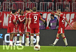 17.10.2026, Fussball Bundesliga 2026/2027, 6.Spieltag, FC Bayern München - RB Leipzig, in der Allianz-Arena München,   v.l. Luis Diaz (FC Bayern München), Michael Olise (FC Bayern München), Aleksandar Pavlovic (Bayern München) , Ismael Saibari (FC Bayern München), Harry Kane (FC Bayern München) und Konrad Laimer (FC Bayern München) jubeln.


