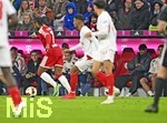 17.10.2026, Fussball Bundesliga 2026/2027, 6.Spieltag, FC Bayern München - RB Leipzig, in der Allianz-Arena München,   Trainer Vincent Kompany (FC Bayern München) kann wegen einer Verletzung nur sitzen


