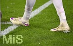 17.10.2026, Fussball Bundesliga 2026/2027, 6.Spieltag, FC Bayern München - RB Leipzig, in der Allianz-Arena München,   Michael Olise (FC Bayern München) Schuhe im Detail


