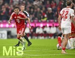 17.10.2026, Fussball Bundesliga 2026/2027, 6.Spieltag, FC Bayern München - RB Leipzig, in der Allianz-Arena München,   v.l. Luis Diaz (FC Bayern München)  bejubelt das 6:0


