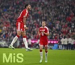17.10.2026, Fussball Bundesliga 2026/2027, 6.Spieltag, FC Bayern München - RB Leipzig, in der Allianz-Arena München,   Luis Diaz (FC Bayern München) und Josip Stanisic (Bayern München) jubeln über das 6:0.

